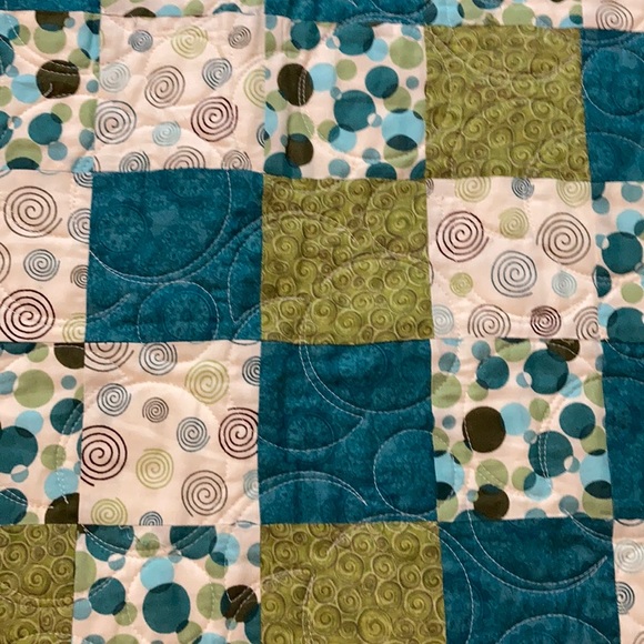 Handmade quilt  greens & blues 100% cotton NT - Picture 2 of 5